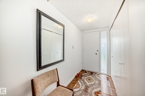 1049 Millbourne Road E, Edmonton, AB - Indoor Photo Showing Other Room