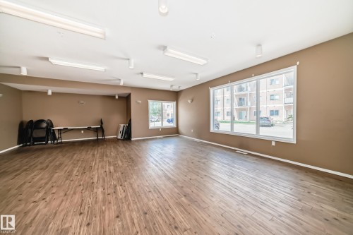 412 4312 139 Avenue, Edmonton, AB - Indoor Photo Showing Other Room