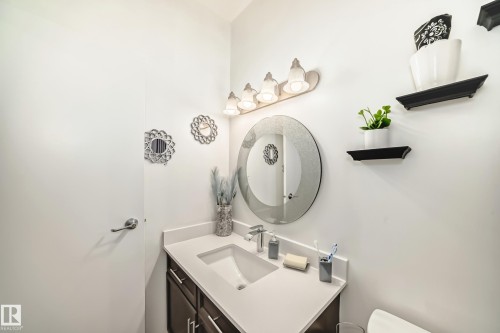 207 4316 139 Avenue, Edmonton, AB - Indoor Photo Showing Bathroom