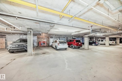 207 4316 139 Avenue, Edmonton, AB - Indoor Photo Showing Garage