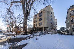 7 9734 111 Street  Edmonton, AB T5K 1J8