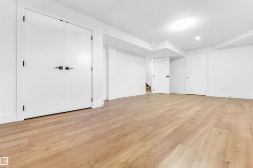 3508 84 Street, Edmonton, AB - Indoor Photo Showing Other Room
