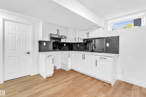 3508 84 Street, Edmonton, AB - Indoor Photo Showing Kitchen