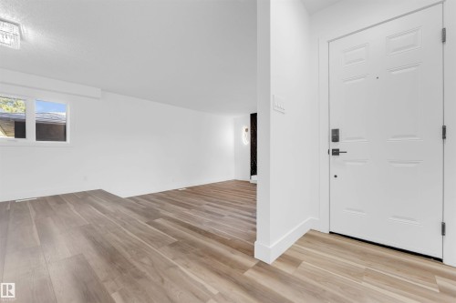 3508 84 Street, Edmonton, AB - Indoor Photo Showing Other Room