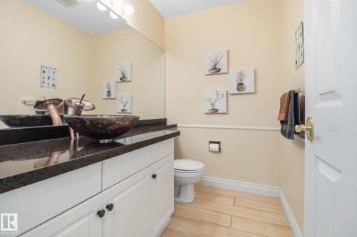 38 882 Ryan Place, Edmonton, AB - Indoor Photo Showing Bathroom