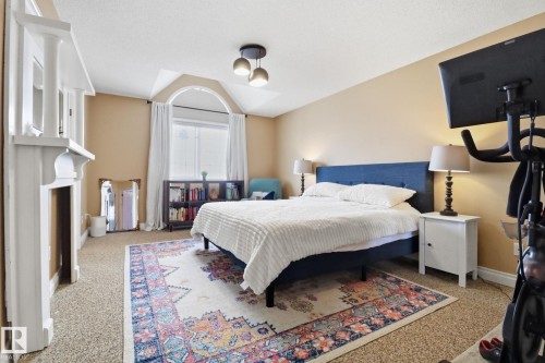 38 882 Ryan Place, Edmonton, AB - Indoor Photo Showing Bedroom