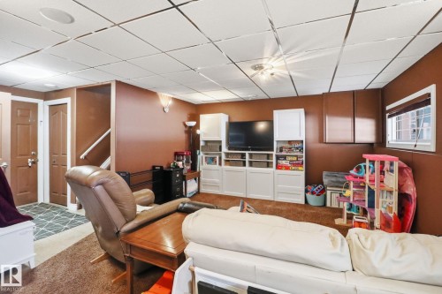 38 882 Ryan Place, Edmonton, AB - Indoor