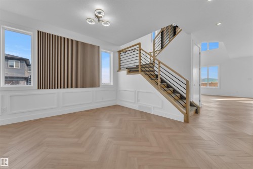 103 28 Street, Edmonton, AB - Indoor Photo Showing Other Room