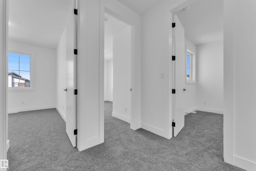 103 28 Street, Edmonton, AB - Indoor Photo Showing Other Room