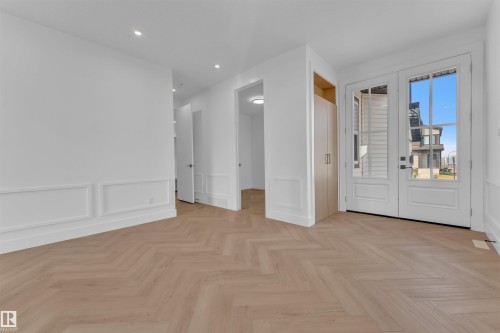 103 28 Street, Edmonton, AB - Indoor Photo Showing Other Room