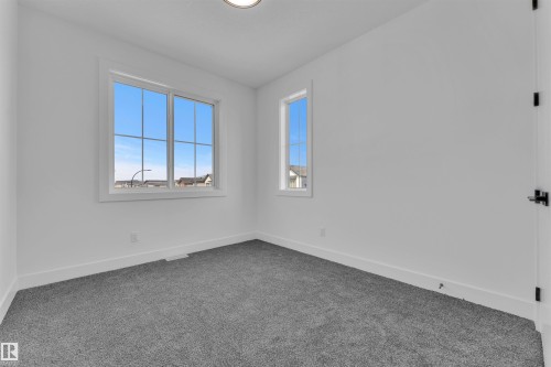 103 28 Street, Edmonton, AB - Indoor Photo Showing Other Room