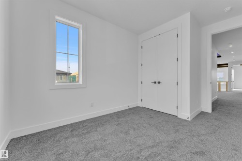 103 28 Street, Edmonton, AB - Indoor Photo Showing Other Room