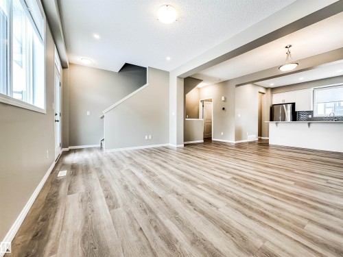 100 2072 Wonnacott Way, Edmonton, AB - Indoor Photo Showing Other Room