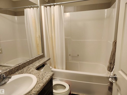 12026 167B Avenue, Edmonton, AB - Indoor Photo Showing Bathroom
