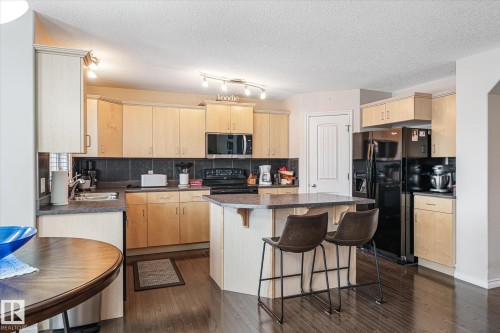 66 Nadine Way, St. Albert, AB - Indoor Photo Showing Kitchen