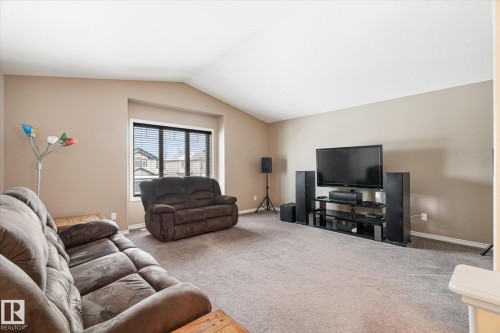66 Nadine Way, St. Albert, AB - Indoor Photo Showing Living Room
