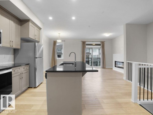 20329 15A Avenue, Edmonton, AB - Indoor Photo Showing Kitchen