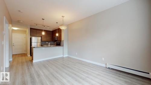 109 2590 Anderson Way Sw, Edmonton, AB - Indoor Photo Showing Kitchen