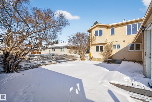 View of yard layered in snow - 11435 37A Avenue, Edmonton, AB - Outdoor