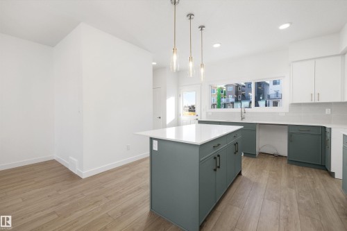 4594 Warbler Loop, Edmonton, AB - Indoor Photo Showing Kitchen