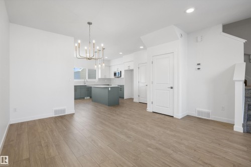 4594 Warbler Loop, Edmonton, AB - Indoor Photo Showing Kitchen