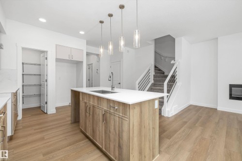 2816 190 Street, Edmonton, AB - Indoor Photo Showing Kitchen With Upgraded Kitchen