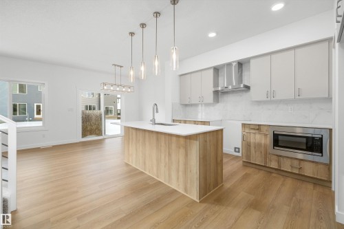 2816 190 Street, Edmonton, AB - Indoor Photo Showing Kitchen