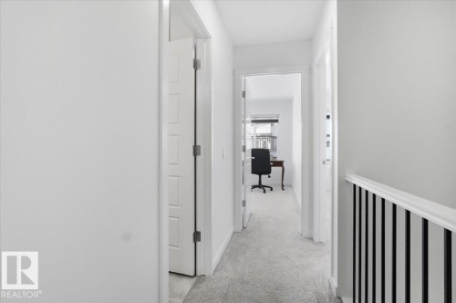 3323 Erlanger Bend, Edmonton, AB - Indoor Photo Showing Other Room