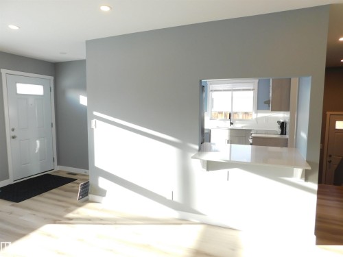 12112 150 Avenue, Edmonton, AB - Indoor Photo Showing Other Room