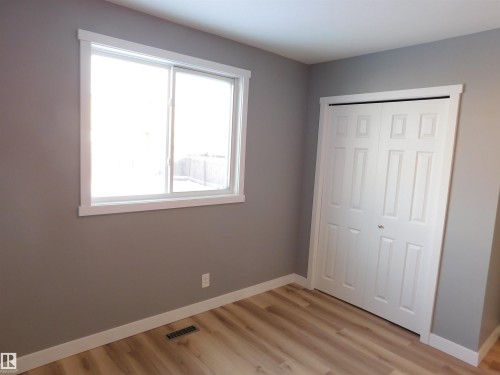 12112 150 Avenue, Edmonton, AB - Indoor Photo Showing Other Room