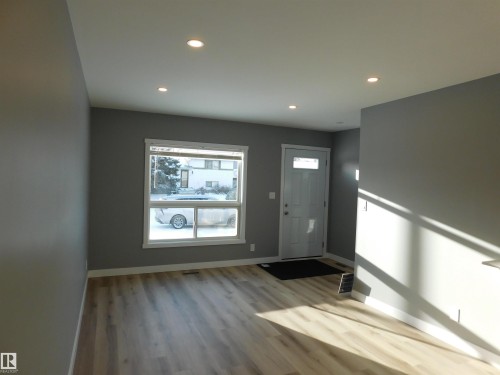 12112 150 Avenue, Edmonton, AB - Indoor Photo Showing Other Room
