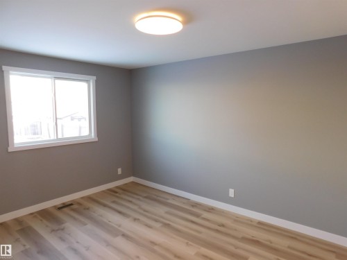 12112 150 Avenue, Edmonton, AB - Indoor Photo Showing Other Room