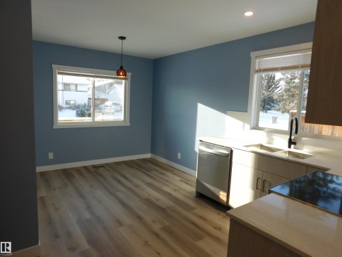 12112 150 Avenue, Edmonton, AB - Indoor