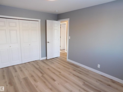 12112 150 Avenue, Edmonton, AB - Indoor Photo Showing Other Room