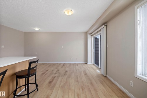 5 130 Hyndman Crescent, Edmonton, AB - Indoor Photo Showing Other Room