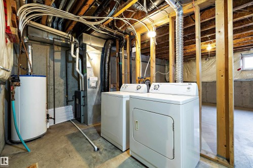 5 130 Hyndman Crescent, Edmonton, AB - Indoor Photo Showing Laundry Room