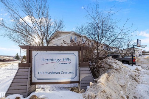 5 130 Hyndman Crescent, Edmonton, AB - Outdoor