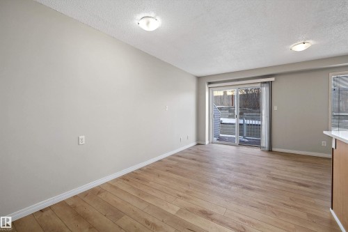 5 130 Hyndman Crescent, Edmonton, AB - Indoor Photo Showing Other Room