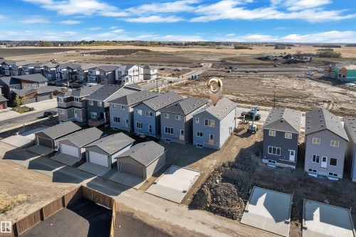 752 Mattson Drive, Edmonton, AB - Outdoor With View