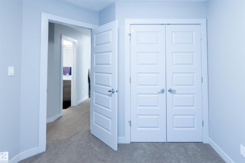 888 Cy Becker Drive, Edmonton, AB - Indoor Photo Showing Other Room