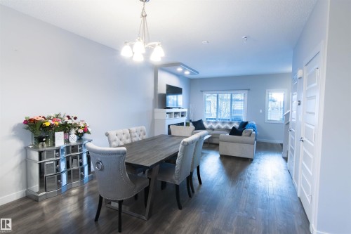 888 Cy Becker Drive, Edmonton, AB - Indoor Photo Showing Other Room