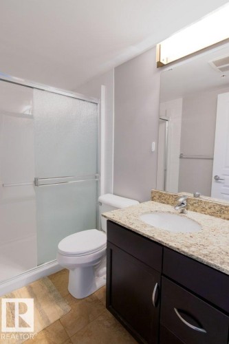 107 2045 Grantham Crest, Edmonton, AB - Indoor Photo Showing Bathroom