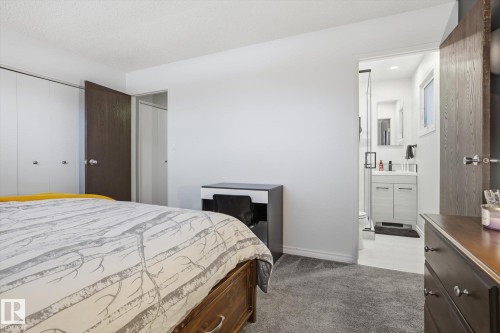 6903 12 Avenue, Edmonton, AB - Indoor Photo Showing Bedroom