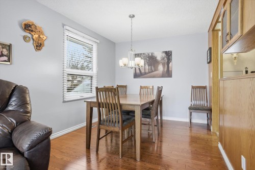 6903 12 Avenue, Edmonton, AB - Indoor Photo Showing Dining Room