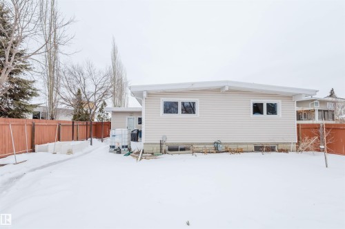 View of snow covered back of property - 11519 37A Avenue, Edmonton, AB - Outdoor