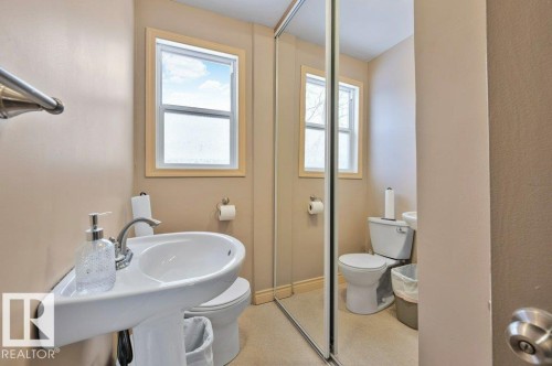 8155 79 Avenue, Edmonton, AB - Indoor Photo Showing Bathroom