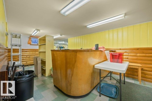 8155 79 Avenue, Edmonton, AB - Indoor