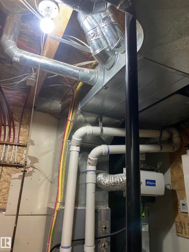 Edmonton, AB - Indoor Photo Showing Basement