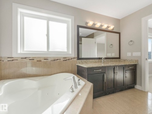 14003 161 Avenue, Edmonton, AB - Indoor Photo Showing Bathroom