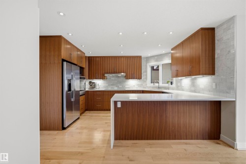 9324 95 Street, Edmonton, AB - Indoor Photo Showing Kitchen